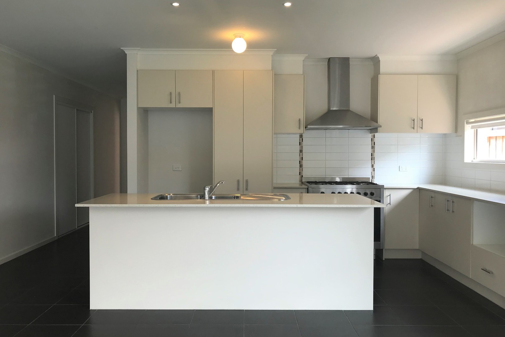 18 Verdant Avenue, Officer, VIC 3809, Officer - Thumbnail 4