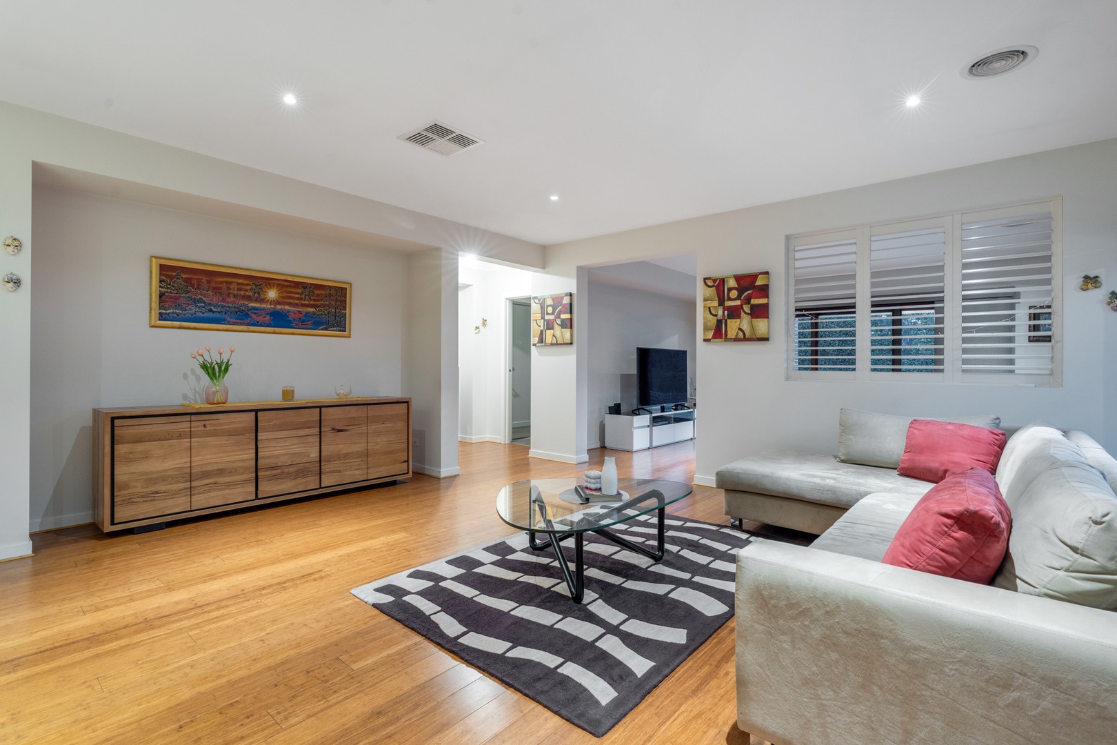 18 Versant Drive, Craigieburn, VIC 3064, Craigieburn - Thumbnail 4