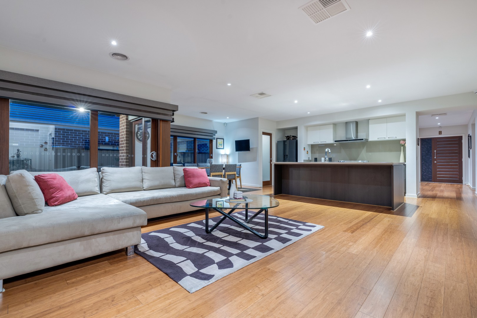 18 Versant Drive, Craigieburn, VIC 3064, Craigieburn - Thumbnail 5