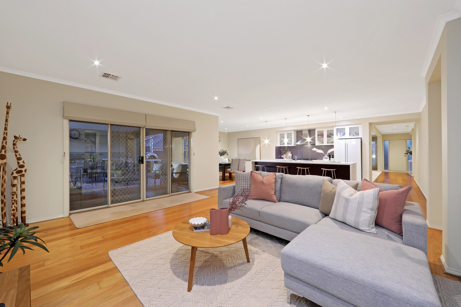 18 Viewline Drive, Lysterfield, VIC 3156, Lysterfield - Thumbnail 5