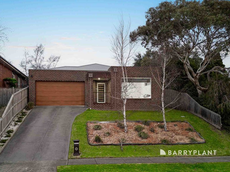 18 Walker Drive, Drouin, VIC 3818 - Image - 01/08/2025