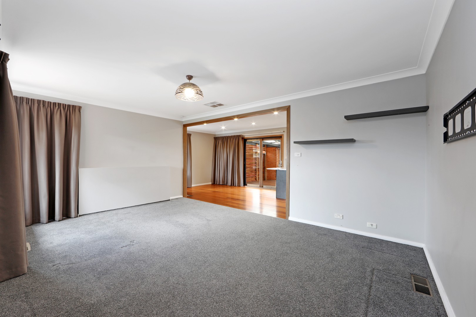 18 Waratah Drive, Dandenong North, VIC 3175, Dandenong North - Thumbnail 2