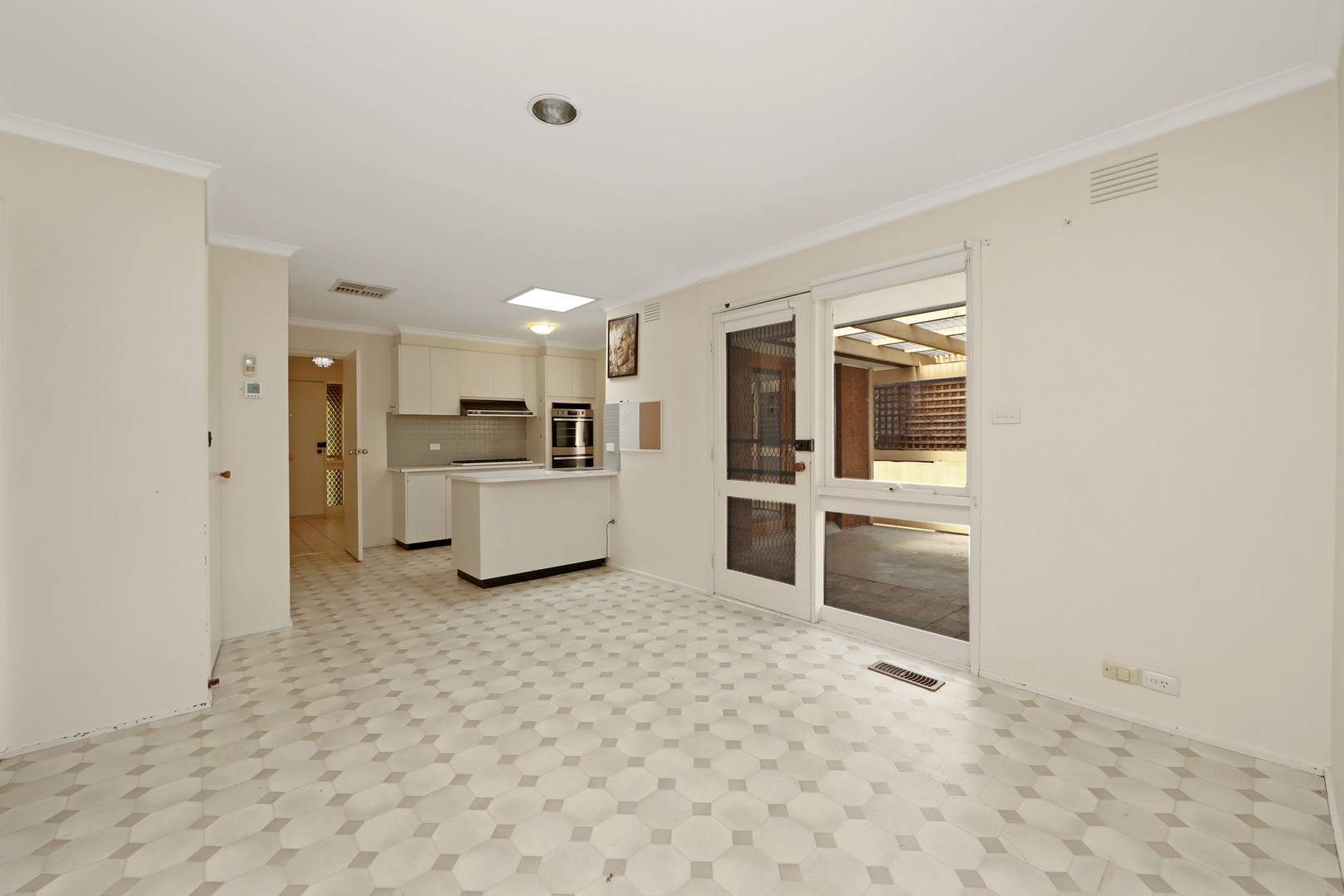 18 Wartook Way, Rowville, VIC 3178, Rowville - Thumbnail 5