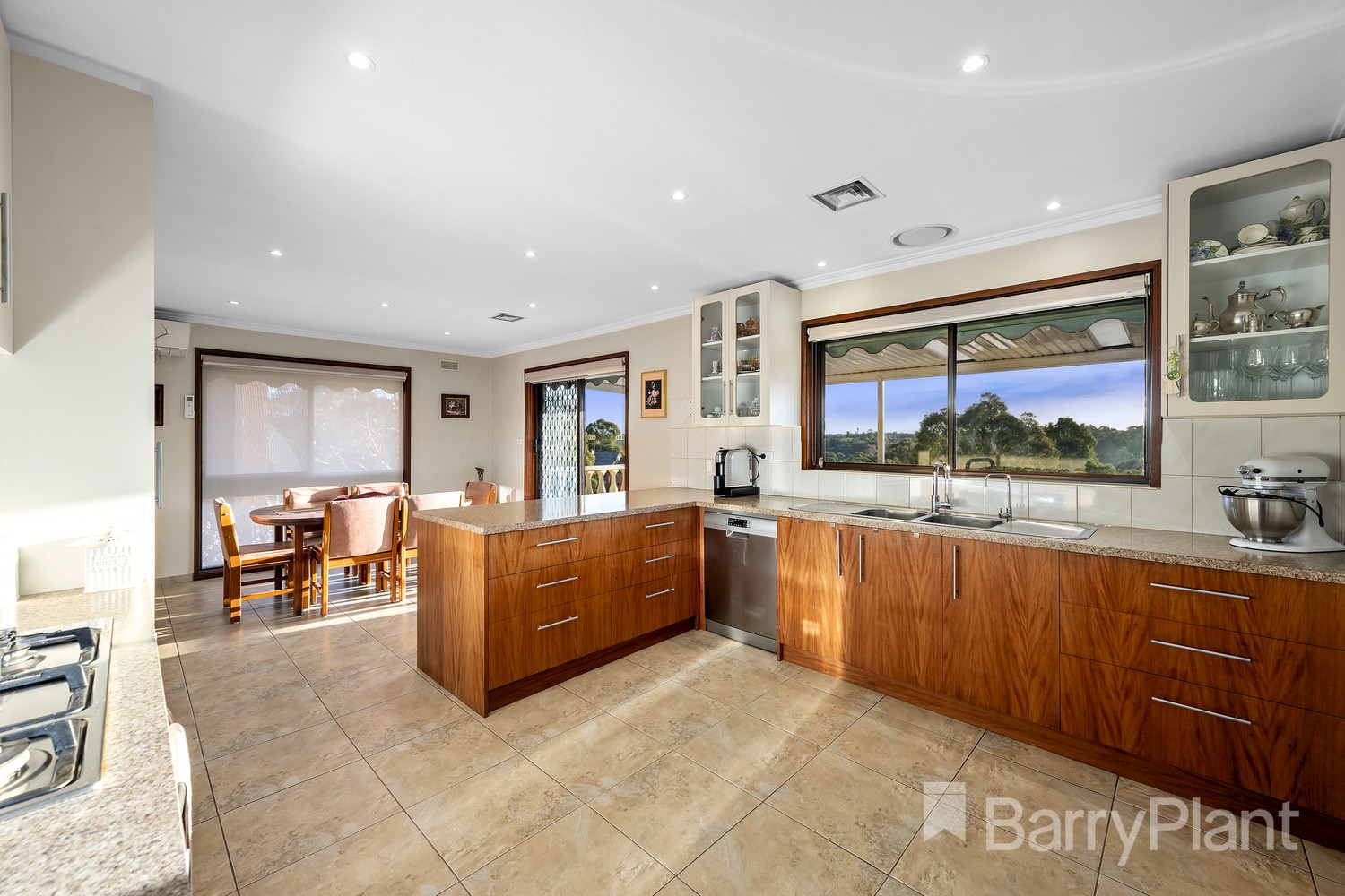 18 Weemala Court, Greensborough, VIC 3088, Greensborough - Thumbnail 3
