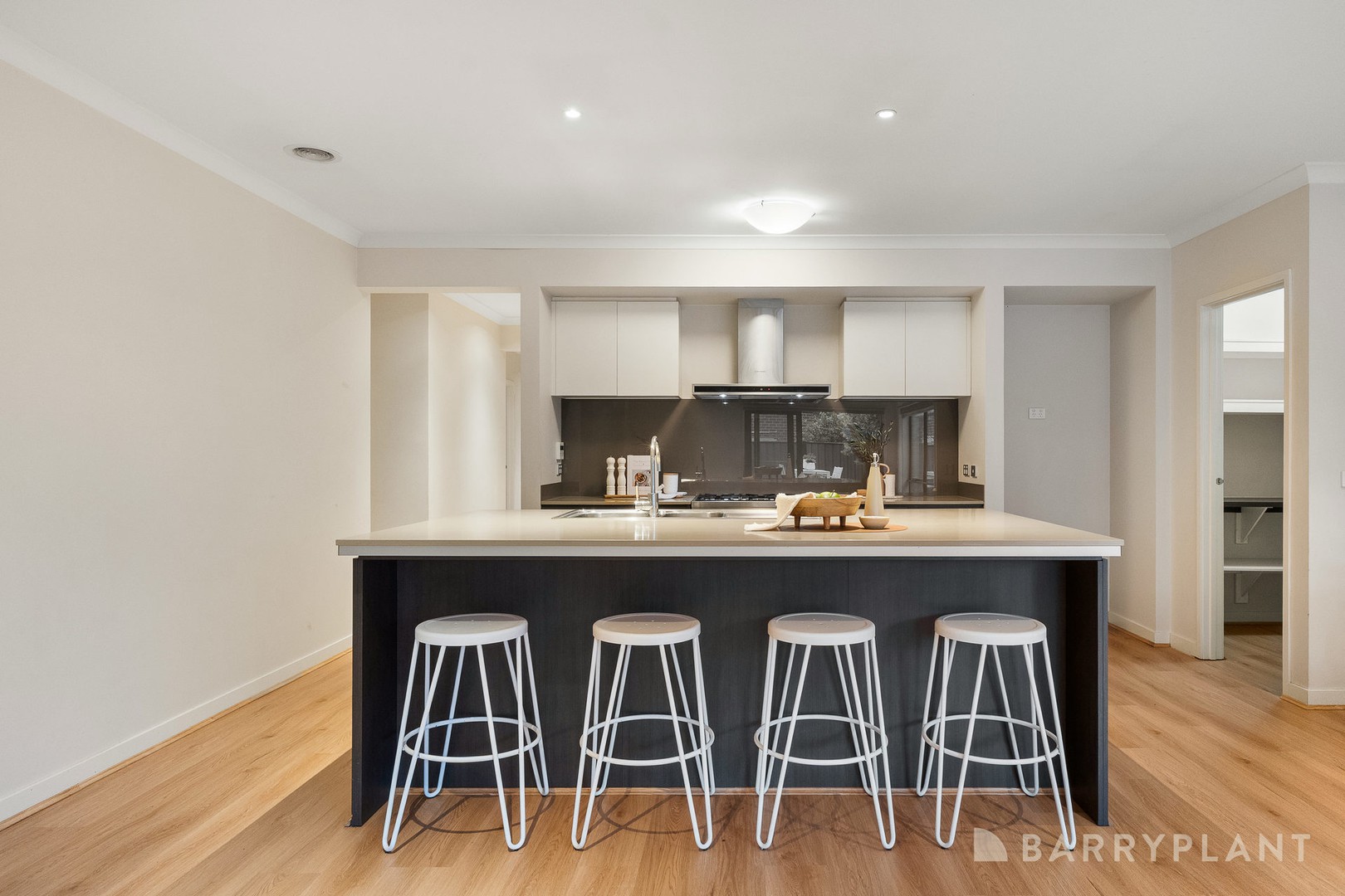 18 Westphalian Rise, Clyde North, VIC 3978, Clyde North - Thumbnail 2