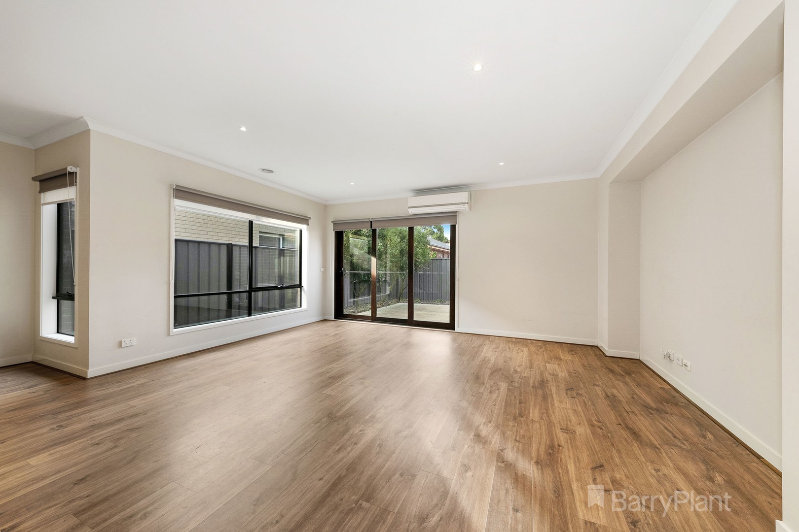 18 Westphalian Rise, Clyde North, VIC 3978, Clyde North - Thumbnail 4