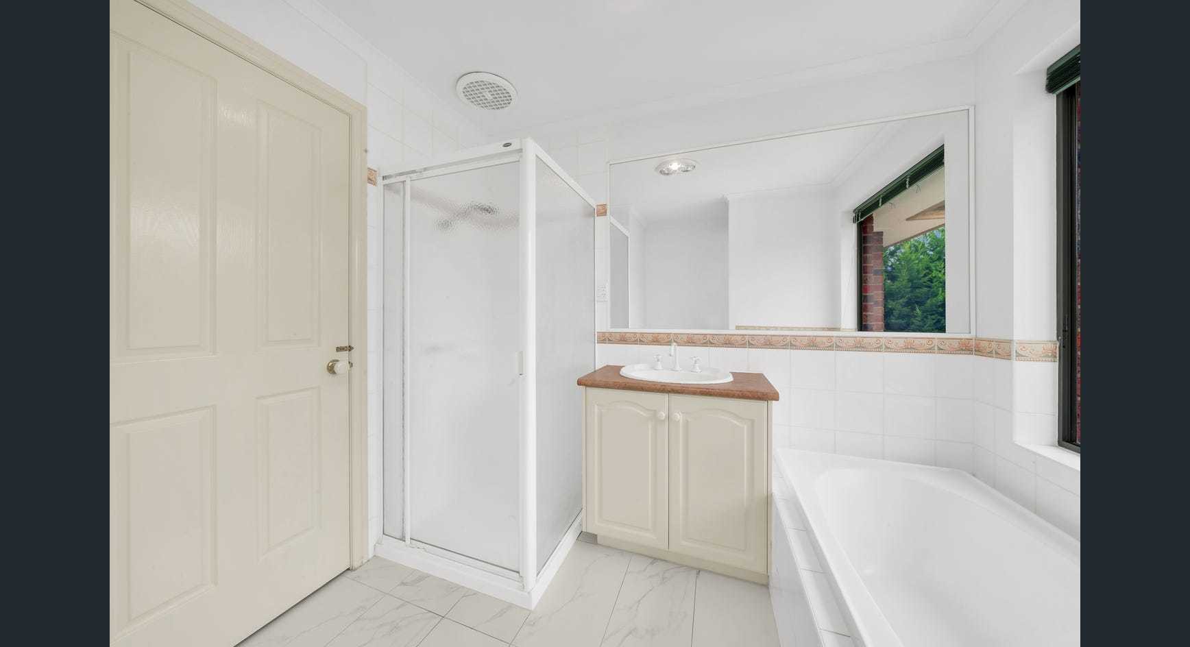 18 Willunga Way, Bundoora, VIC 3083, Bundoora - Thumbnail 4