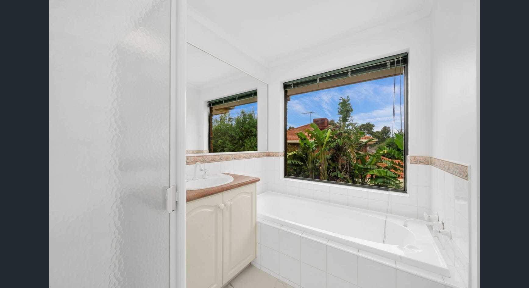 18 Willunga Way, Bundoora, VIC 3083, Bundoora - Thumbnail 8