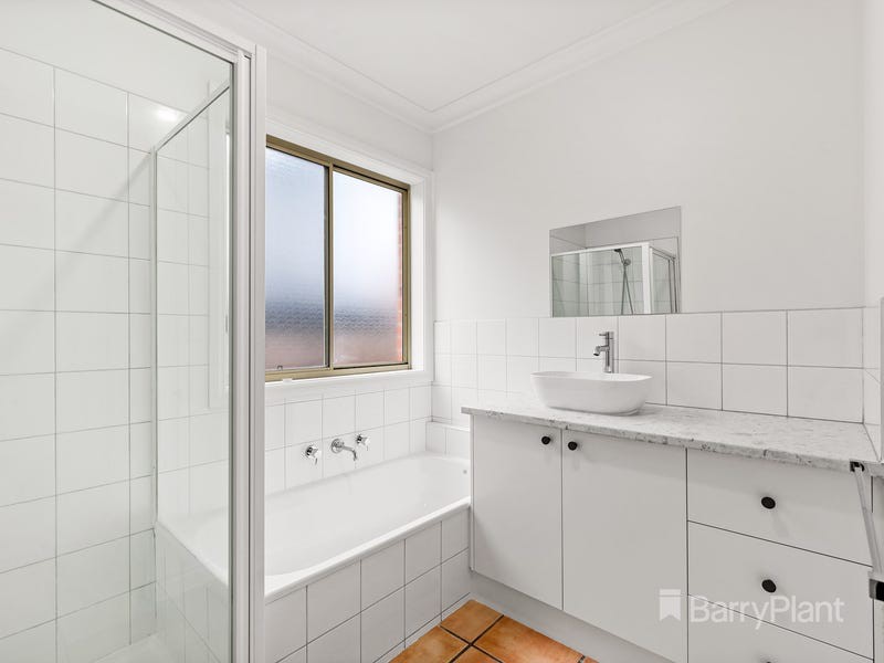 18 Wiluna Court, Briar Hill, VIC 3088, Briar Hill - Thumbnail 2