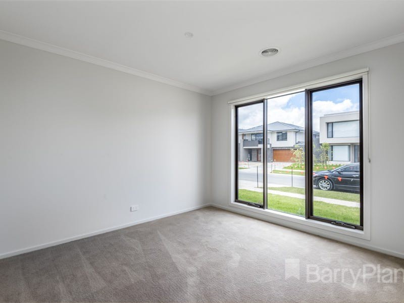 18 Woodland Ave, Keysborough, VIC 3173, Keysborough - Thumbnail 2