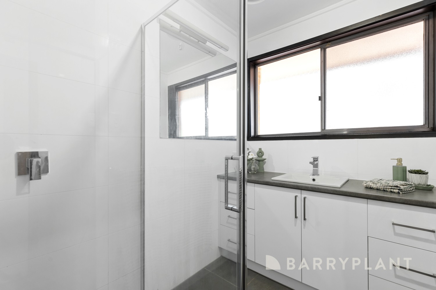 18 Yaltara Avenue, Bundoora, VIC 3083, Bundoora - Thumbnail 8