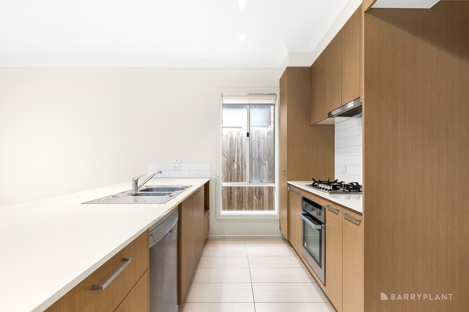 18 Yellowbox Drive, Point Cook, VIC 3030, Point Cook - Thumbnail 5