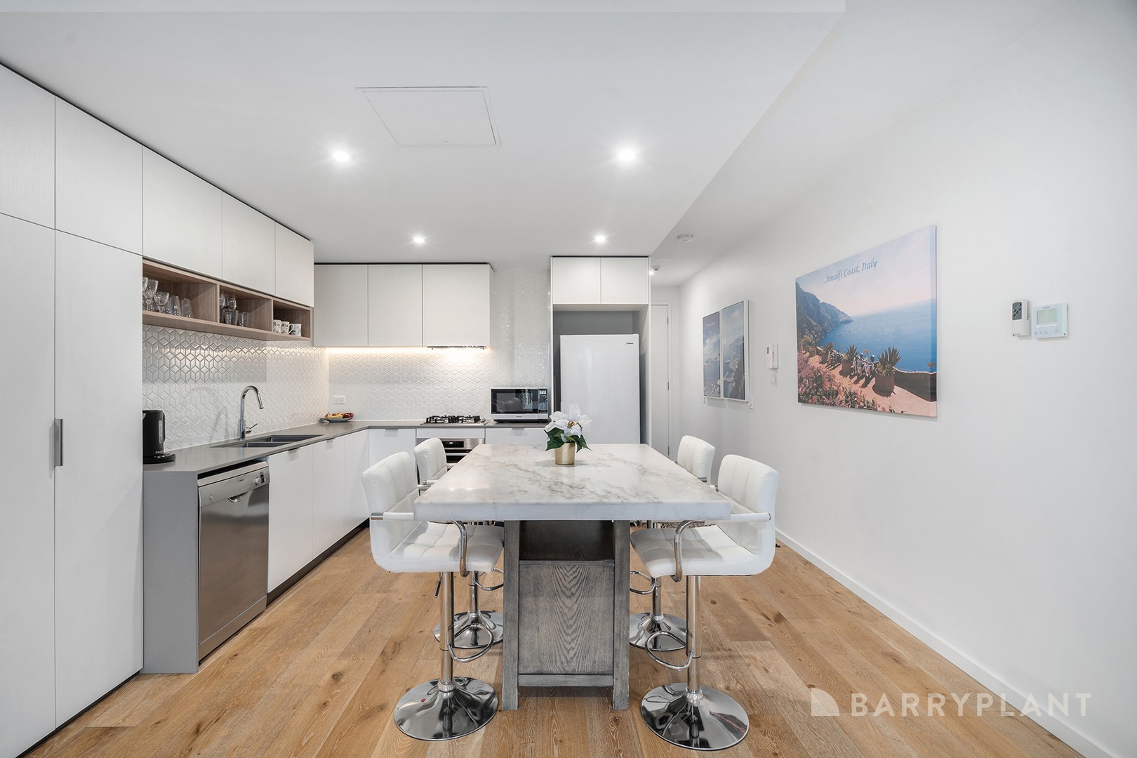 18 Zenith Rise, Bundoora, VIC 3083 - Thumbnail 2 - 12/03/2026