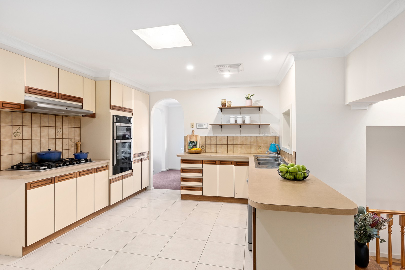 180 Erinbank Crescent, Attwood, VIC 3049, Attwood - Thumbnail 2