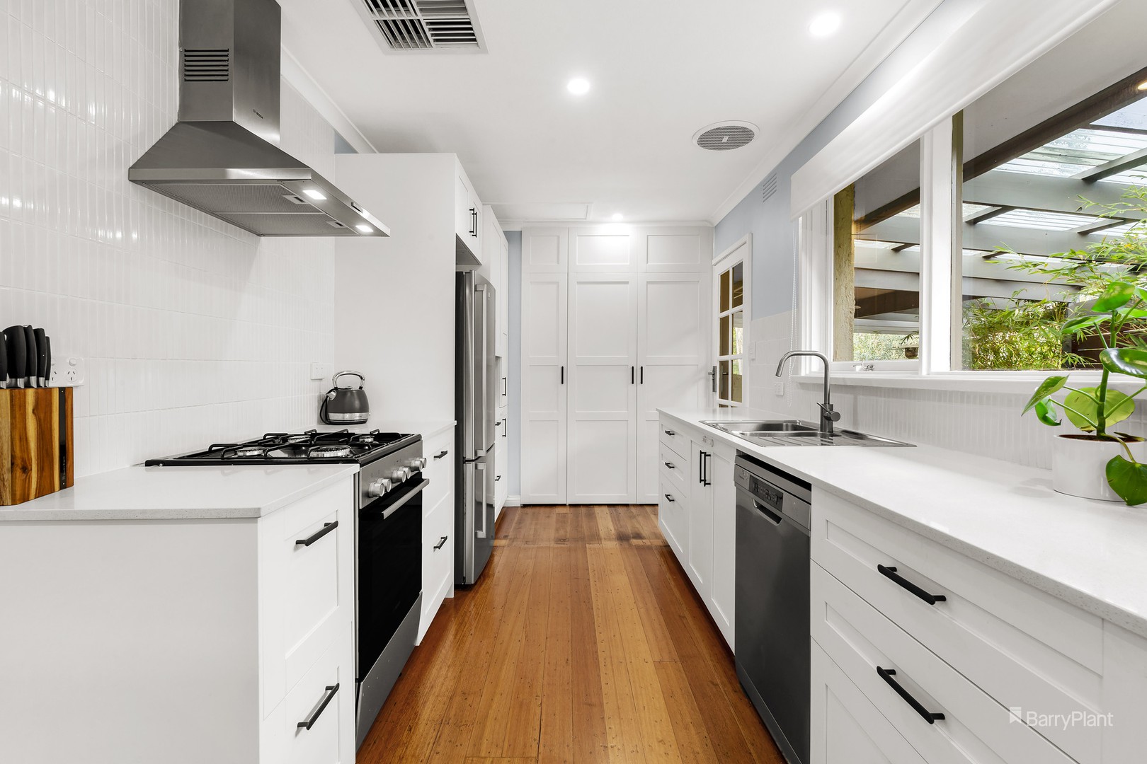 180 Hickling AvenueGreensborough, VIC 3088, Greensborough - Thumbnail 2