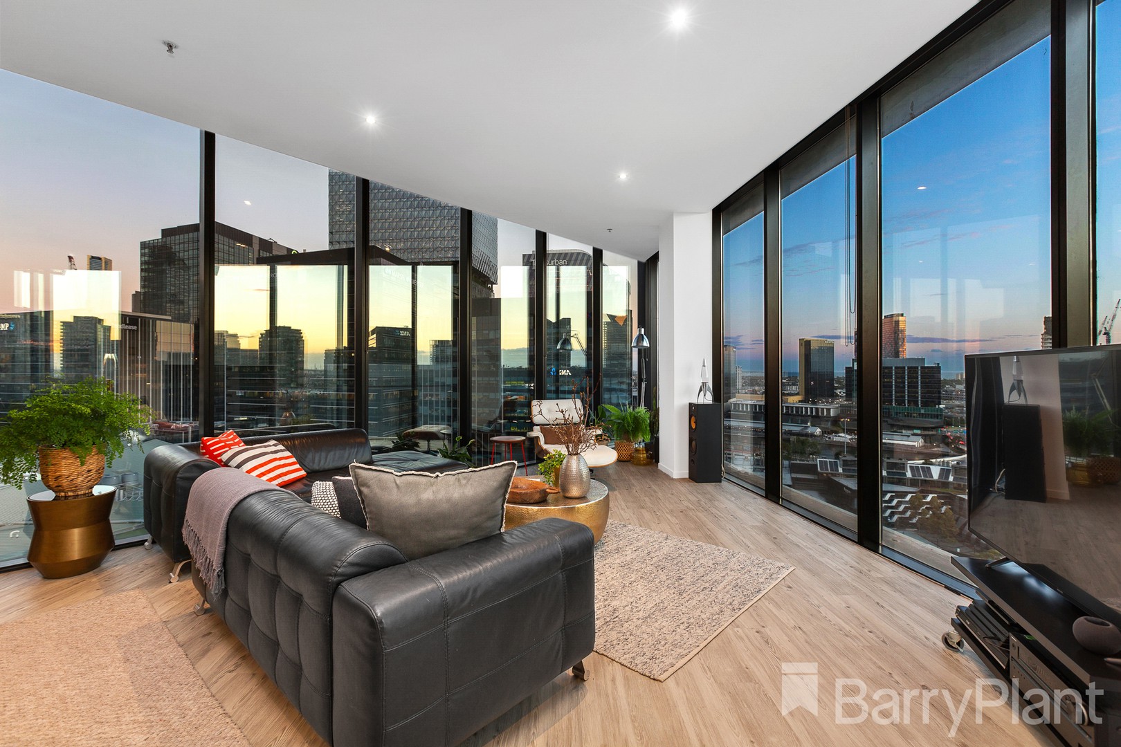 1802/8 Waterview Walk, Docklands, VIC 3008, Docklands - Thumbnail 2