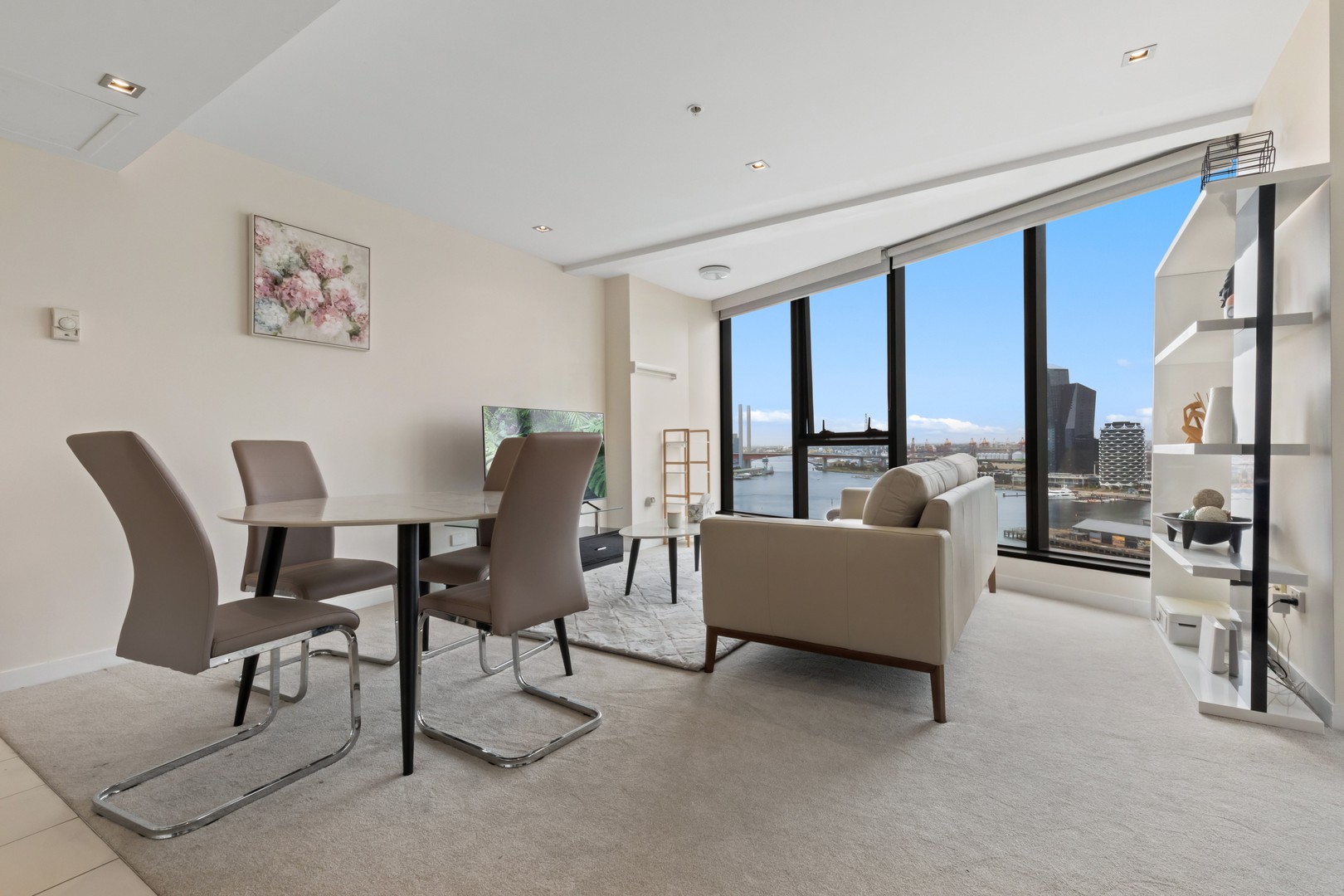 1811/100 Harbour Esplanade, Docklands, VIC 3008, Docklands - Thumbnail 2