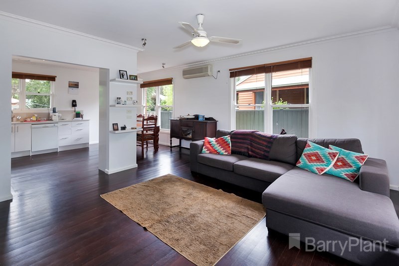 182 Ballarat Road, Creswick, VIC 3363 - Thumbnail 1 - 11/10/2021