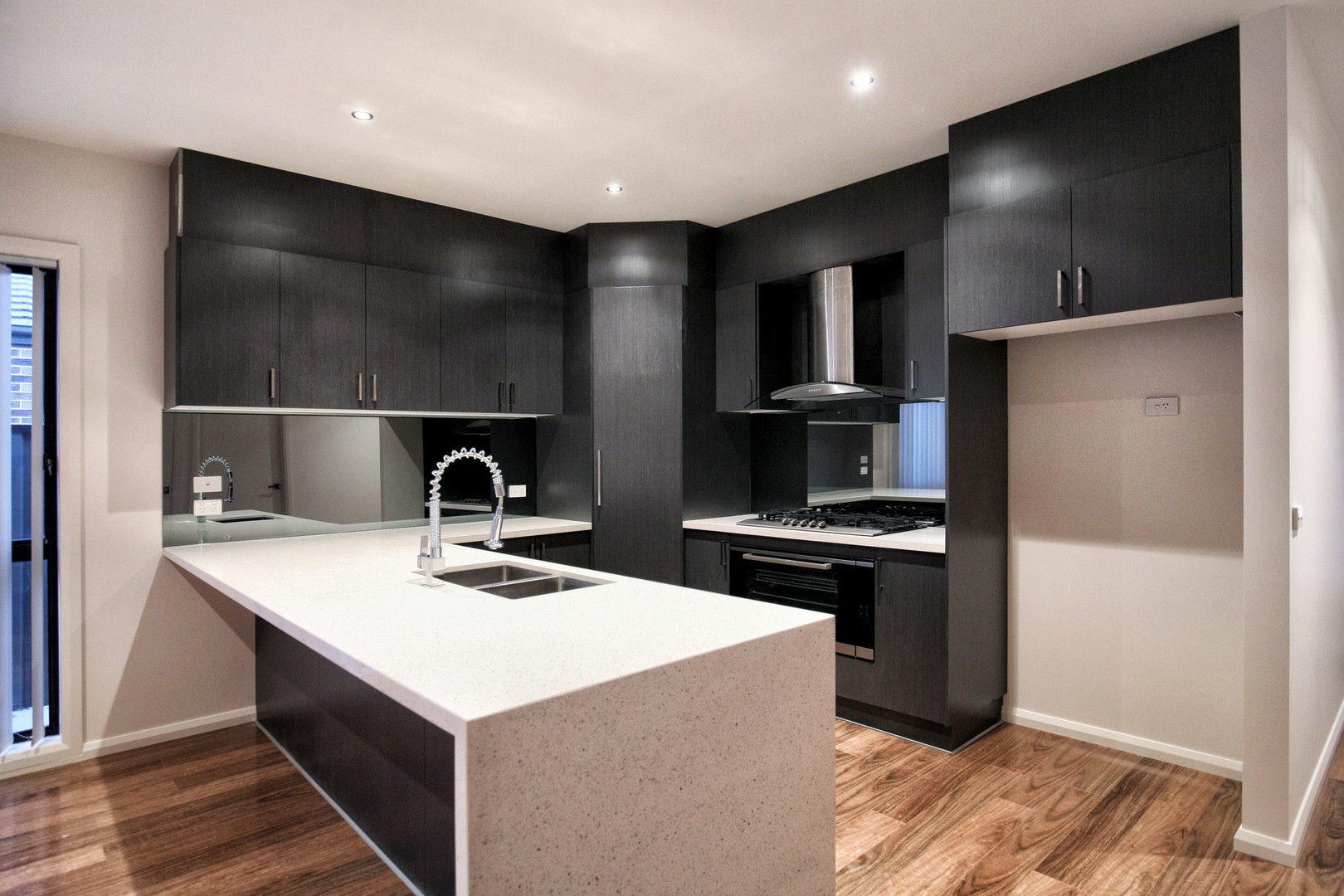 183 Wattletree Street, Craigieburn, VIC 3064, Craigieburn - Thumbnail 2