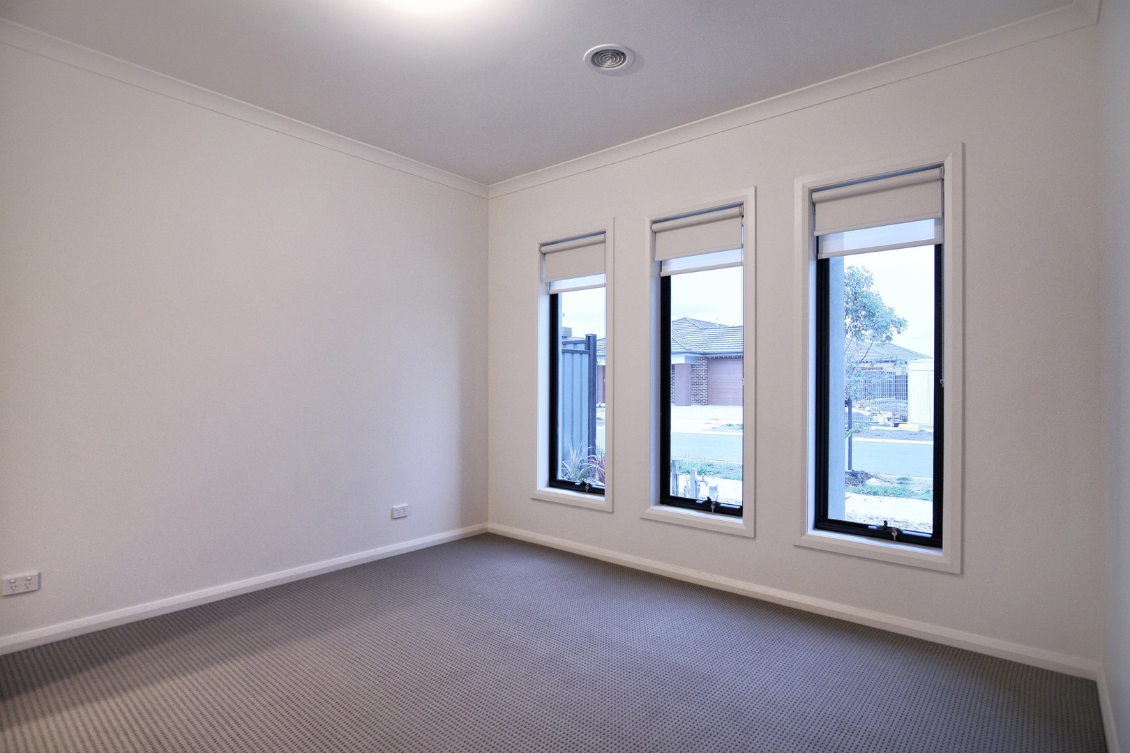183 Wattletree Street, Craigieburn, VIC 3064, Craigieburn - Thumbnail 4