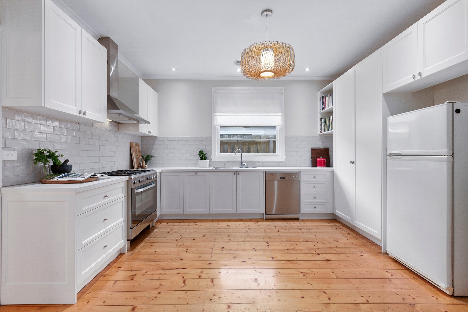 184 Roberts Street, Yarraville, VIC 3013 - Thumbnail 2 - 14/11/2023