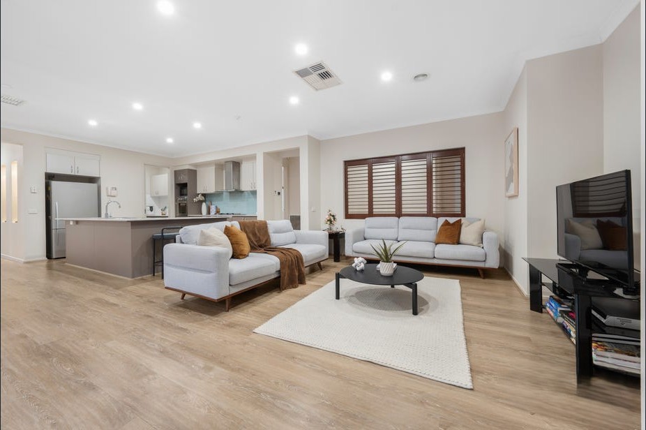 187 Central Park Avenue, Craigieburn, VIC 3064, Craigieburn - Thumbnail 4