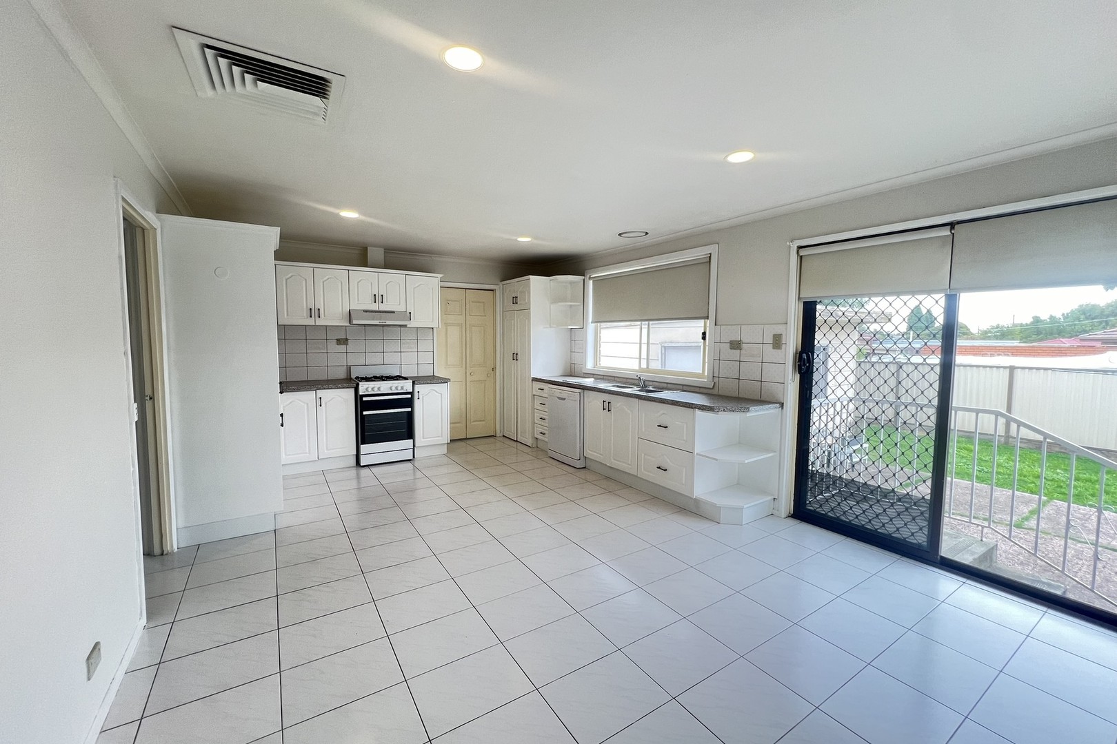 187 Victoria Drive, Thomastown, VIC 3074 - Thumbnail 2 - 19/01/2026