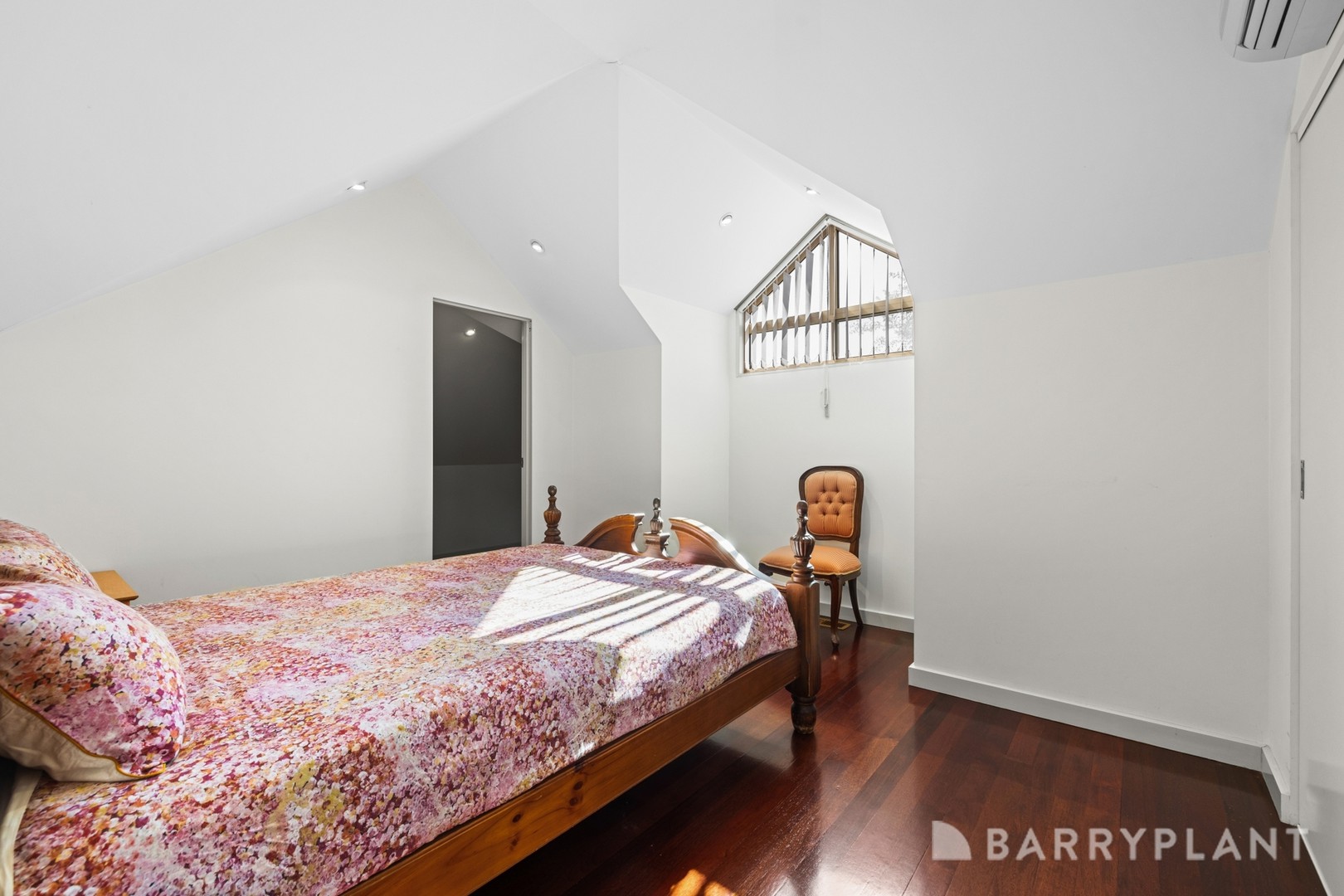 18A Nerissa Grove, Oak Park, VIC 3046, Oak Park - Thumbnail 8