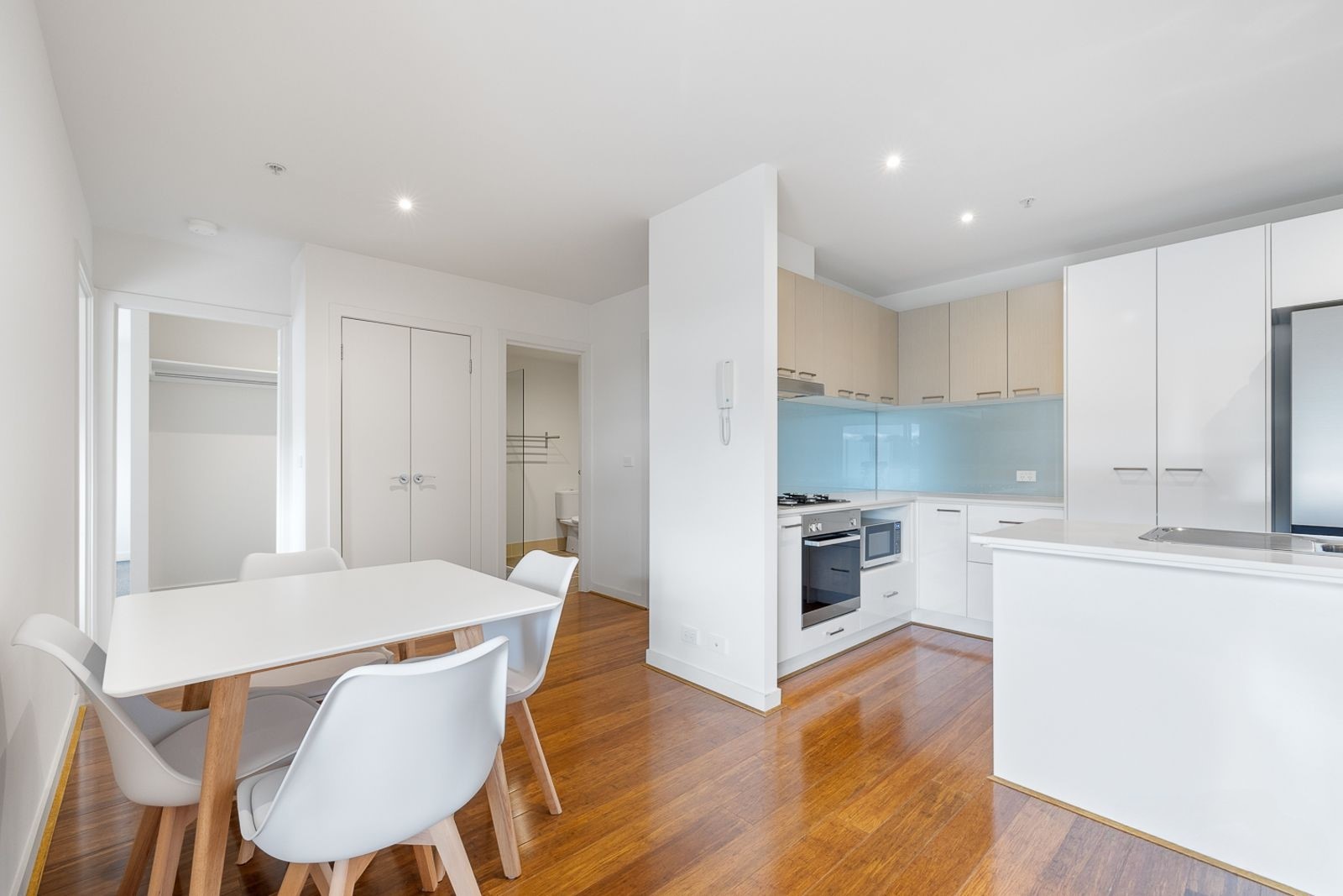 19/881 Doncaster Road, Doncaster East, VIC 3109, Doncaster East - Thumbnail 3