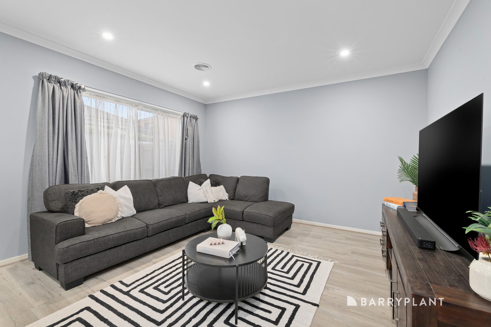 19 Amcury Street, South Morang, VIC 3752, South Morang - Thumbnail 4