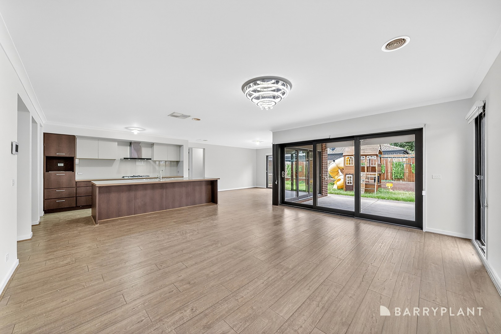 19 Arbour Avenue, Point Cook, VIC 3030, Point Cook - Thumbnail 2