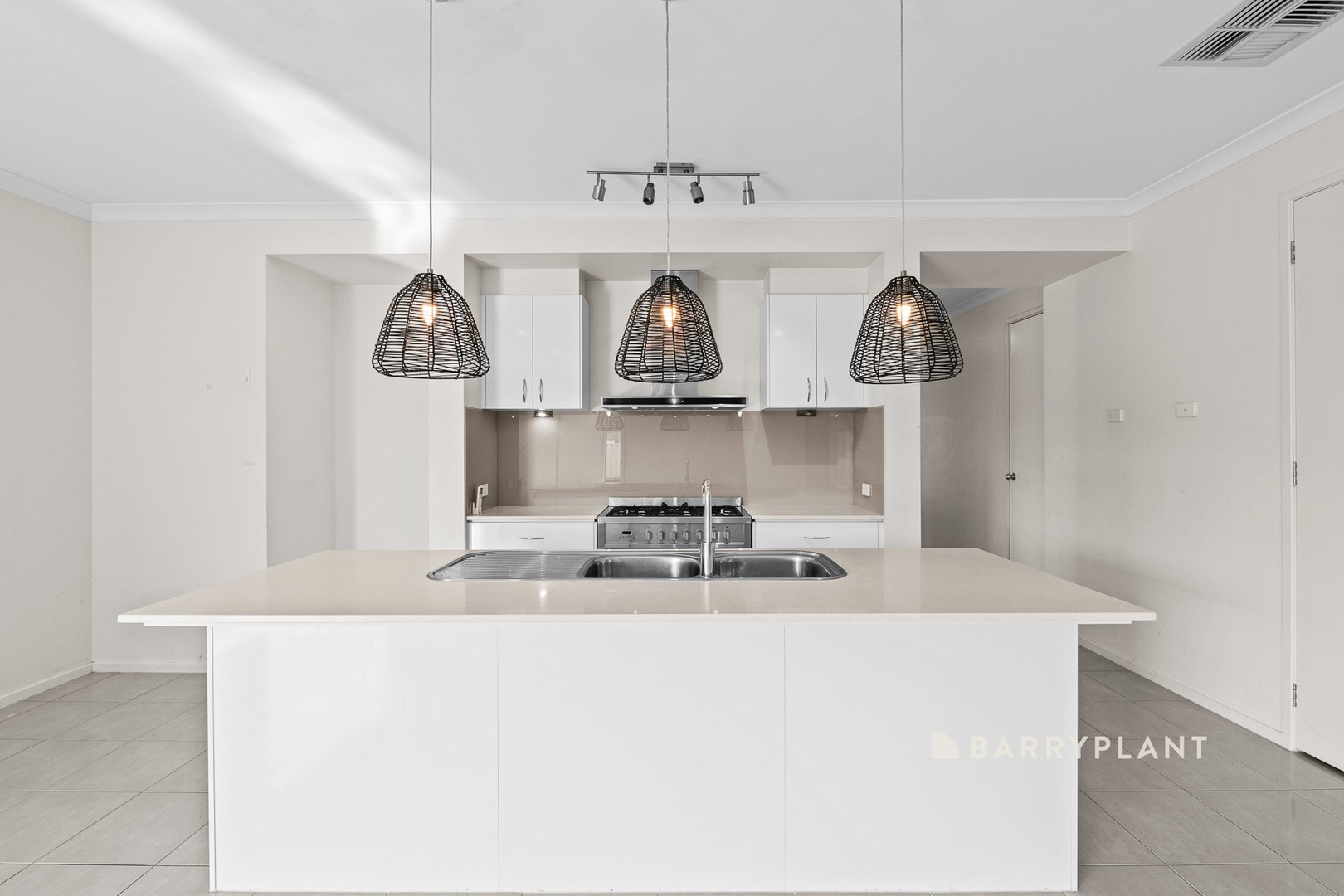 19 Audley Street, Pakenham, VIC 3810, Pakenham - Thumbnail 7