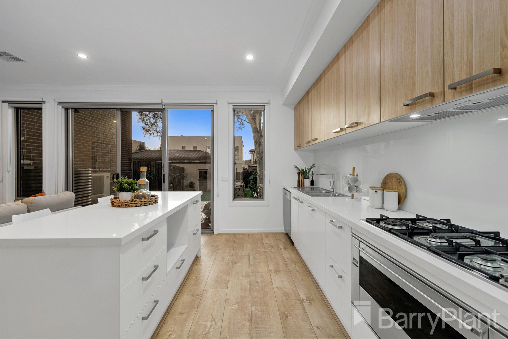 19 Baker Crescent, Heidelberg Heights, VIC 3081, Heidelberg Heights - Thumbnail 4