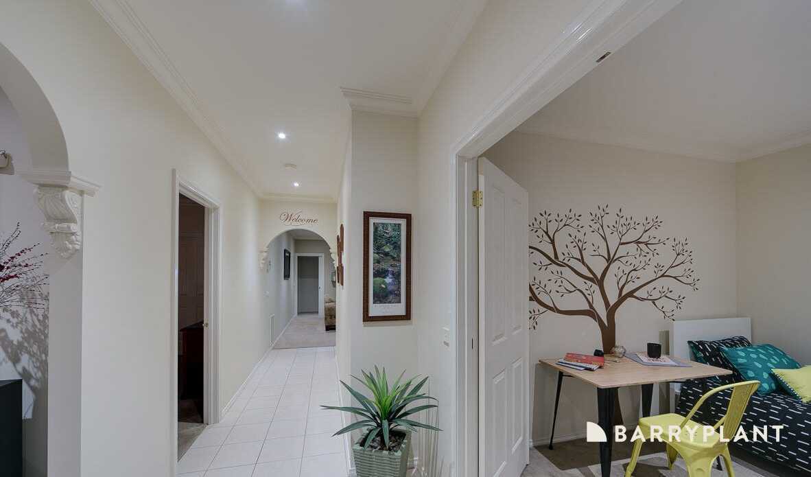 19 Banjo Paterson Drive, Pakenham, VIC 3810 - Thumbnail 1 - 27/04/2026