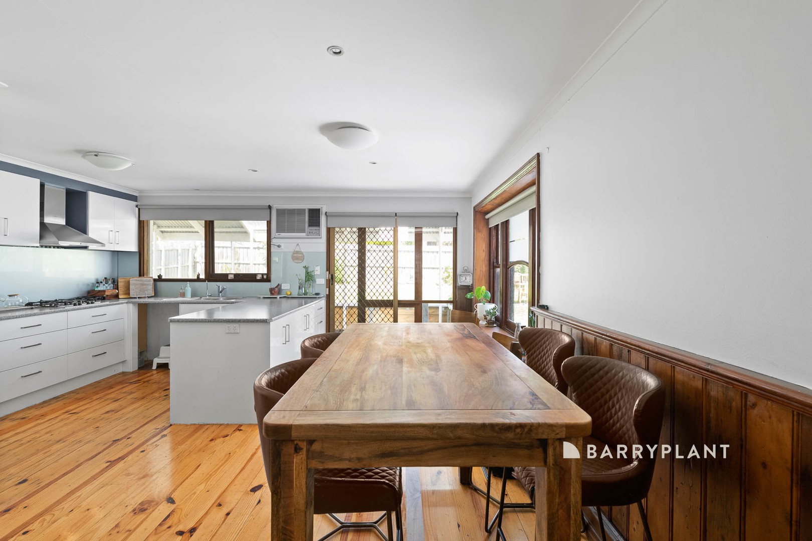 19 Blackwood Drive, Narre Warren, VIC 3805 - Thumbnail 2 - 25/01/2024