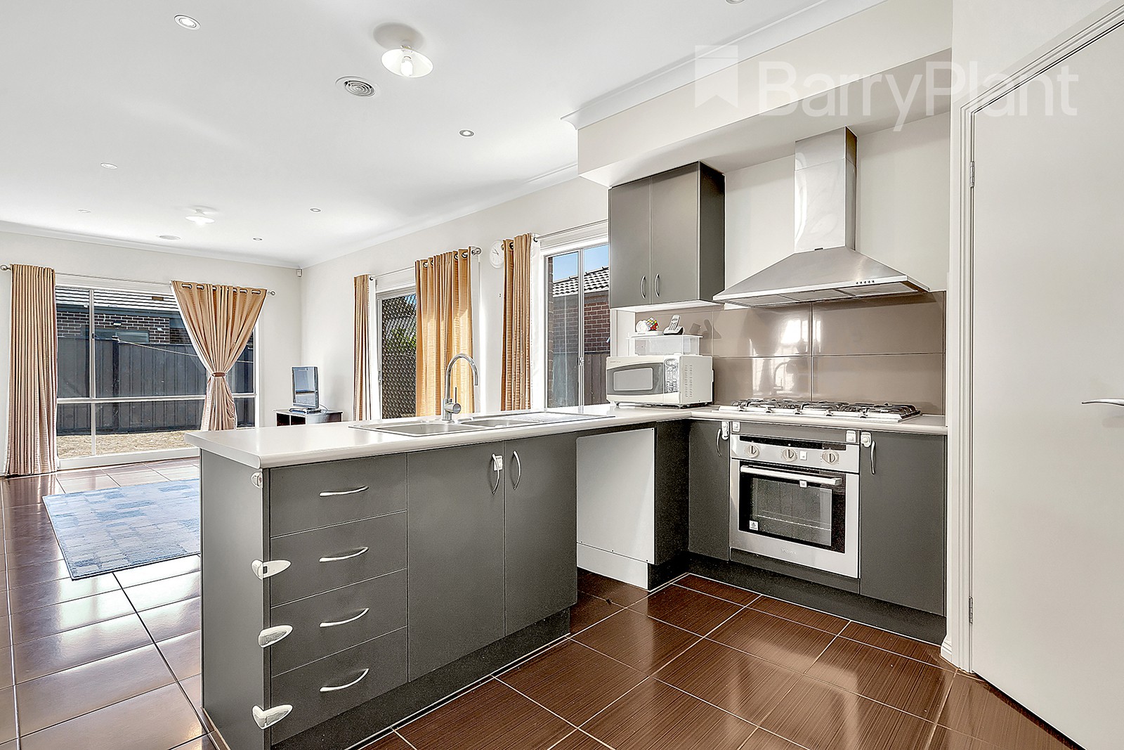 19 Bottlebrush Road, Craigieburn, VIC 3064, Craigieburn - Thumbnail 3
