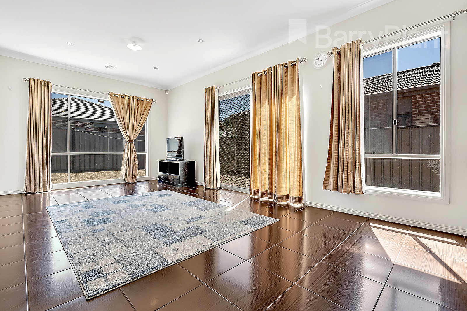 19 Bottlebrush Road, Craigieburn, VIC 3064, Craigieburn - Thumbnail 5
