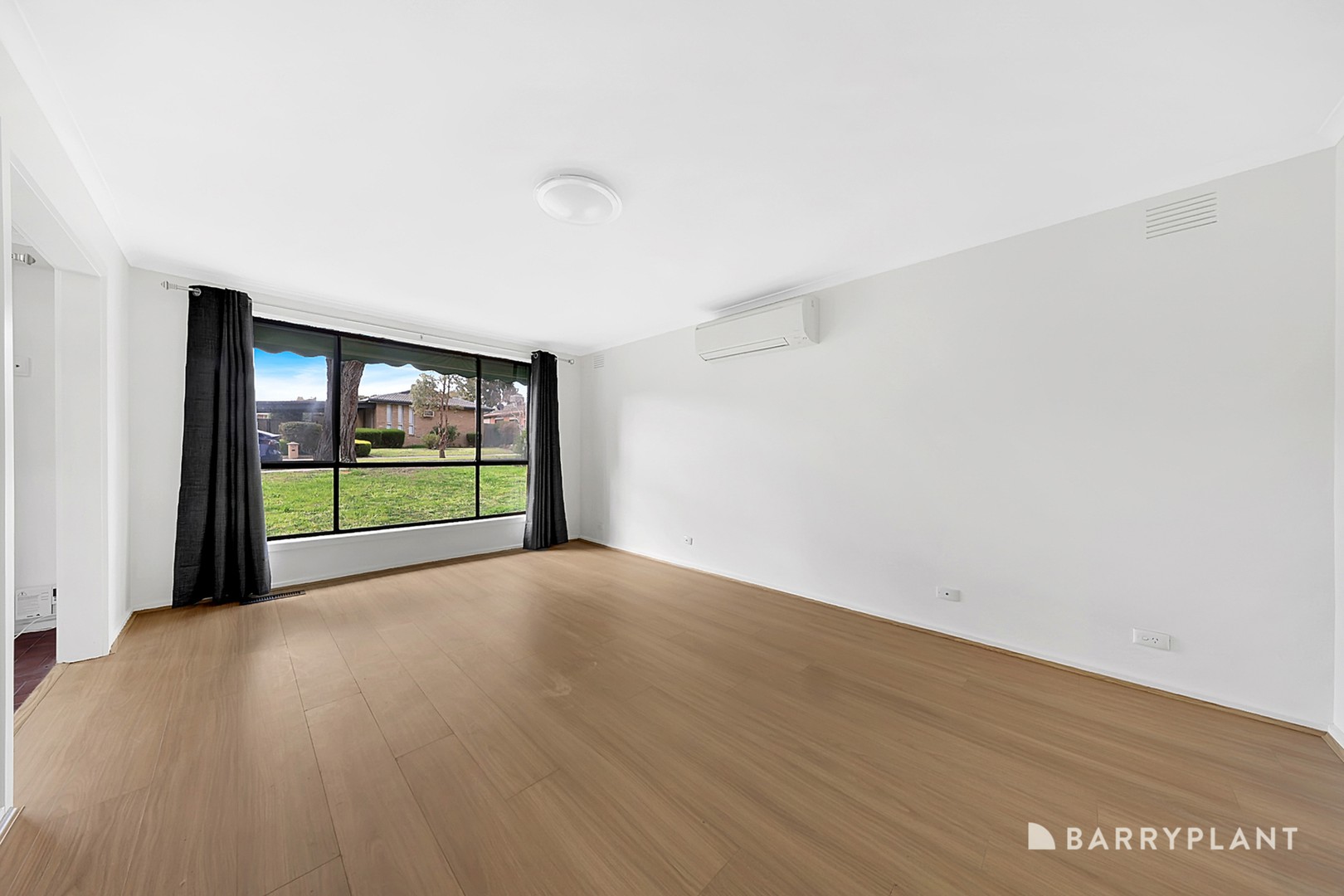 19 Boyle Crescent, Mill Park, VIC 3082, Mill Park - Thumbnail 3