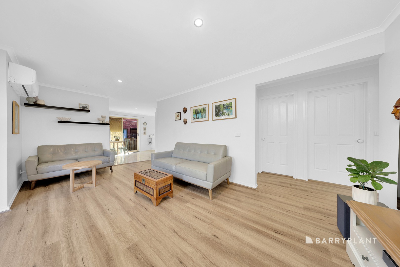 19 Bradley Drive, Mill Park, VIC 3082, Mill Park - Thumbnail 3