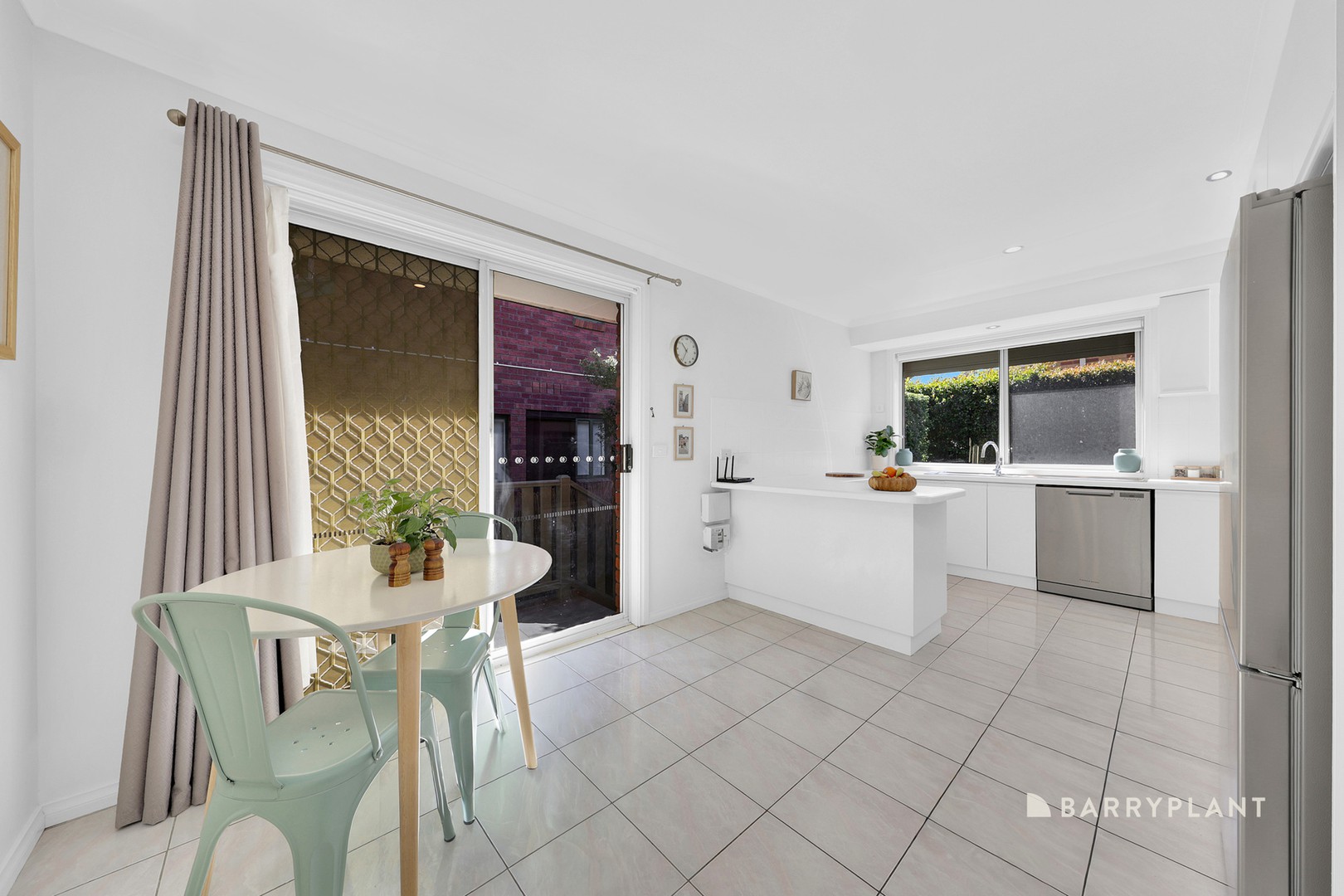 19 Bradley Drive, Mill Park, VIC 3082, Mill Park - Thumbnail 4