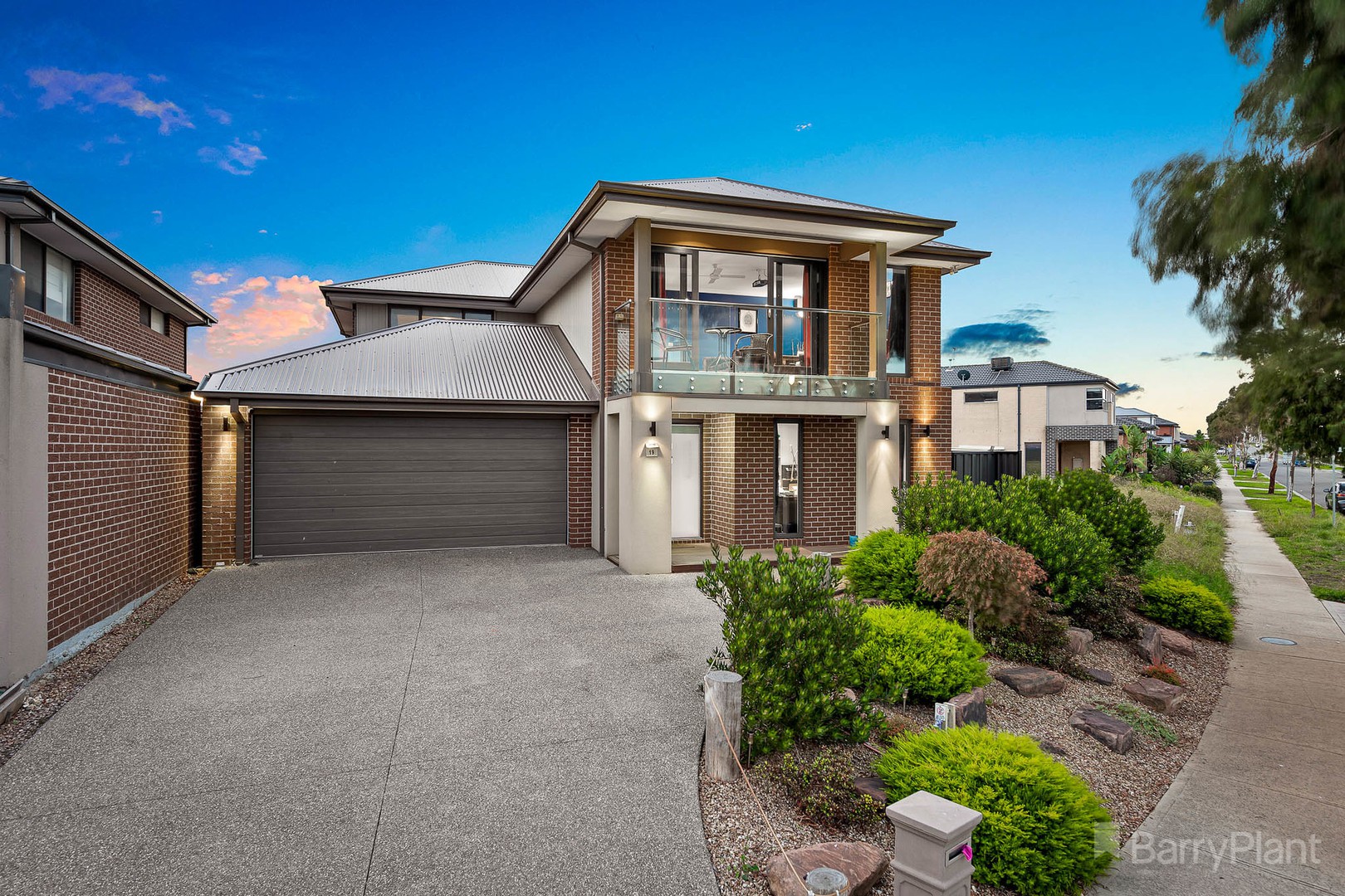 19 Burford Way, Cranbourne North, VIC 3977, Cranbourne North - Thumbnail 2
