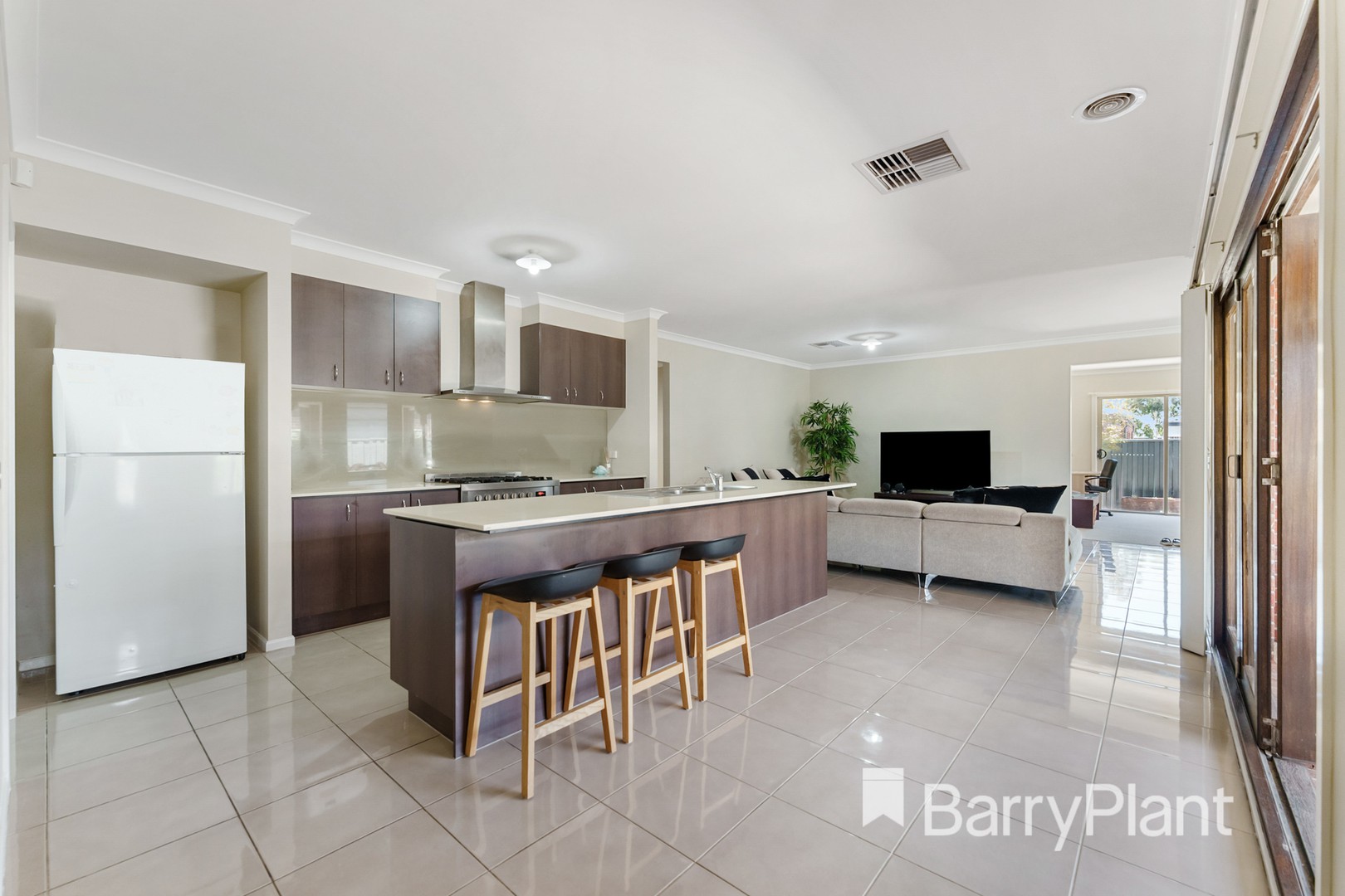 19 Bush Street, Manor Lakes, VIC 3024, Manor Lakes - Thumbnail 7