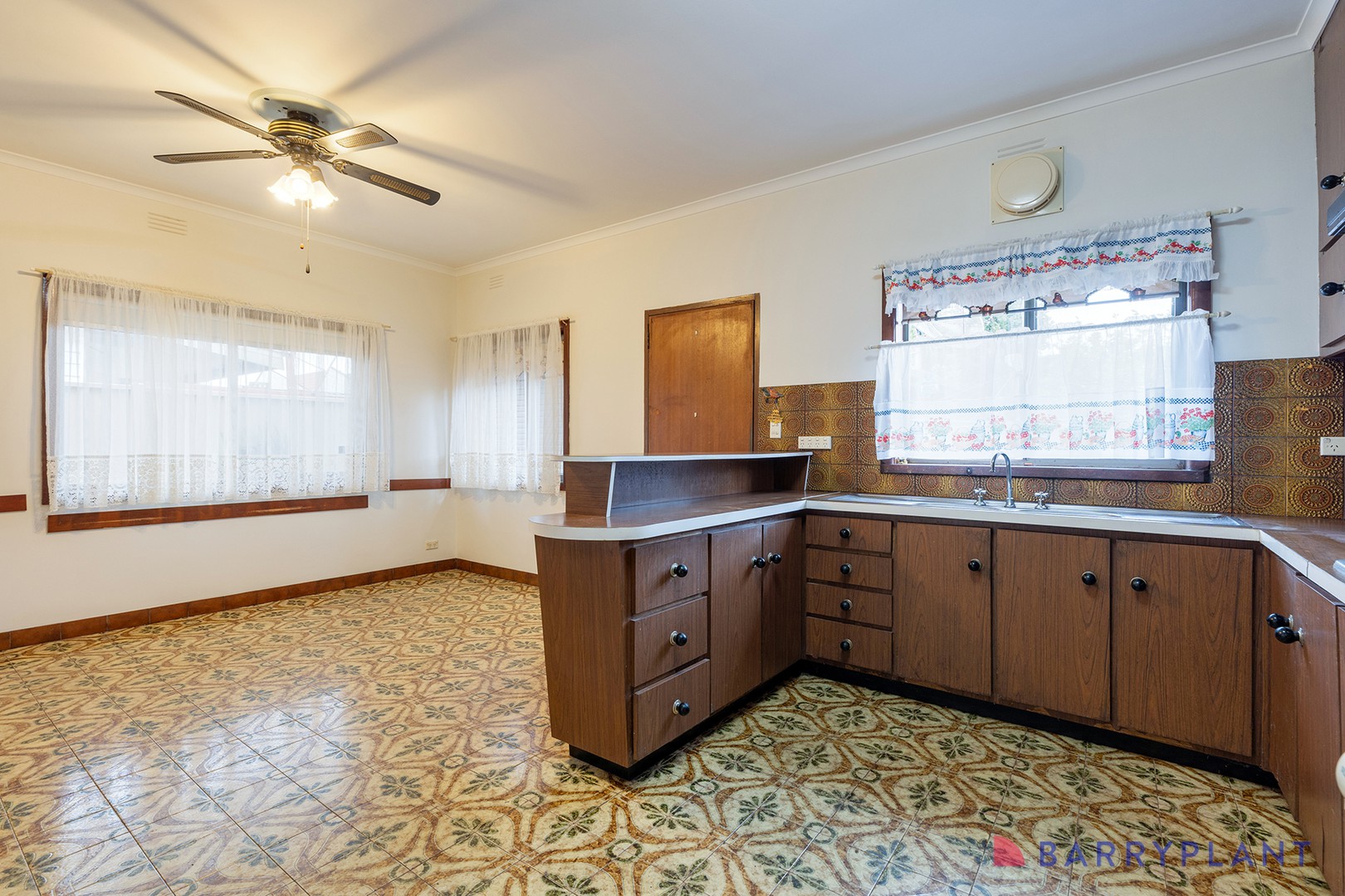 19 Cambrian Avenue, Preston, VIC 3072, Preston - Thumbnail 8
