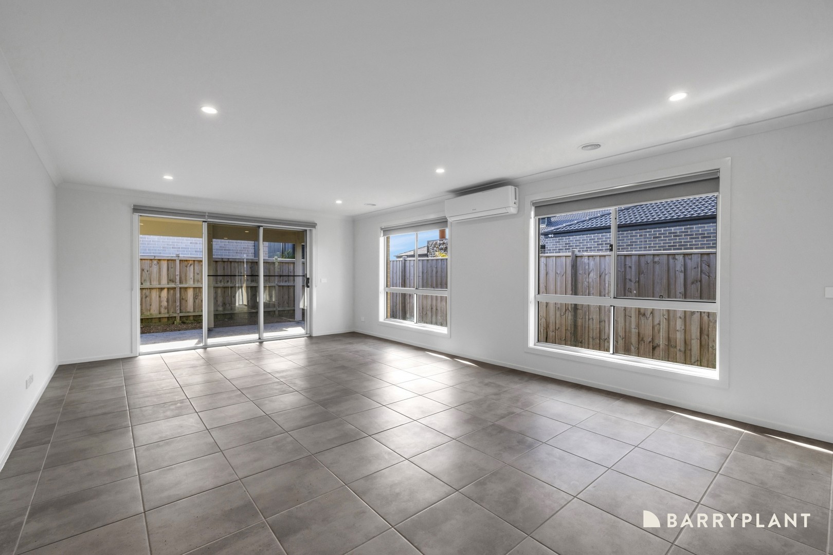 19 Carisbrooke Drive, Warragul, VIC 3820, Warragul - Thumbnail 4