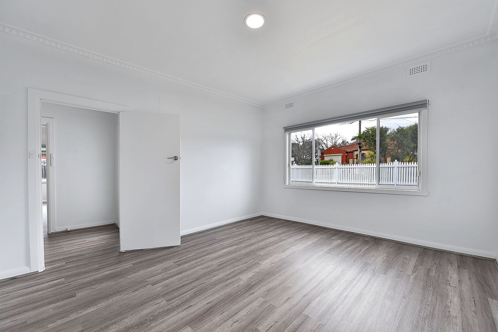 19 Carrington Road, Niddrie, VIC 3042, Niddrie - Thumbnail 4