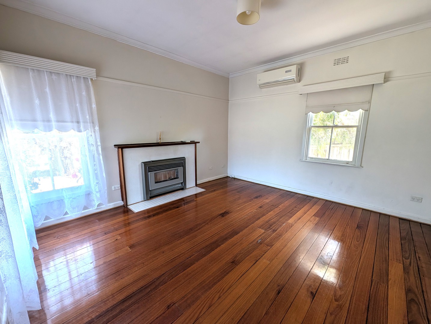 19 Carruthers Court, Thomson, VIC 3219 - Thumbnail 2 - 09/12/2025