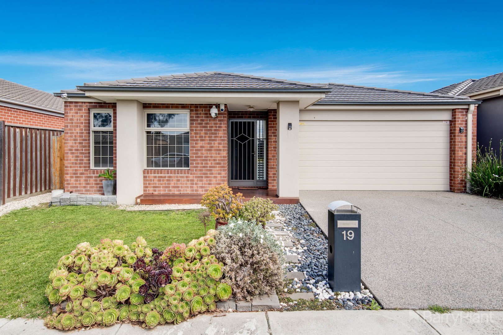 19 Celestine Drive, Officer, VIC 3809, Officer - Thumbnail 2