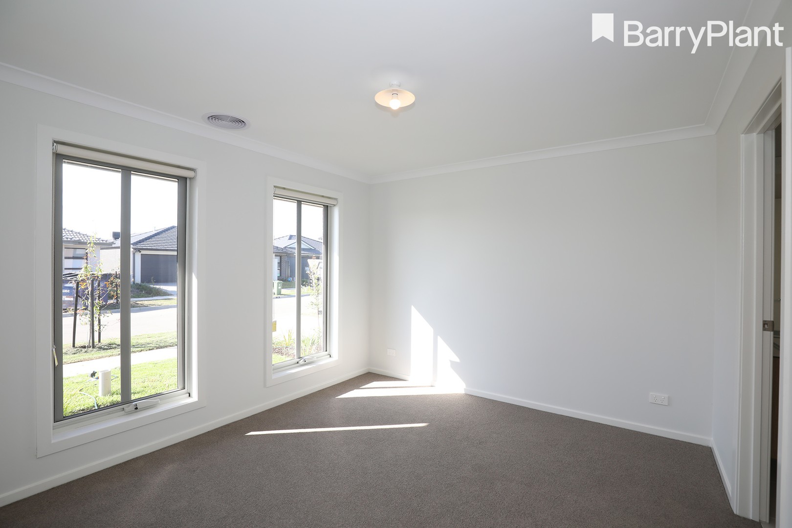 19 Cinema Street, Clyde North, VIC 3978, Clyde North - Thumbnail 8