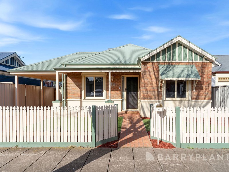 19 Classic Place, Craigieburn, VIC 3064 - Image - 07/09/2026
