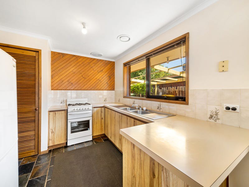 19 Cloverdale Drive, Corio, VIC 3214, Corio - Thumbnail 3